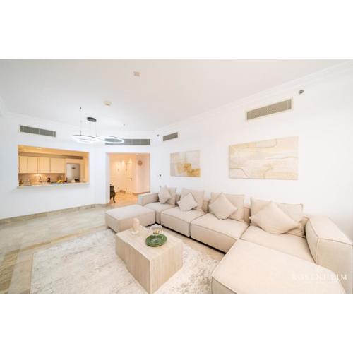Wake Up to 180 Ocean Views Luxurious Fairmont Apartment on Palm Jumeirah