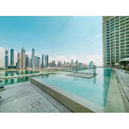 Wake Up to Sea Views - 1BR Beachfront and Near Marina