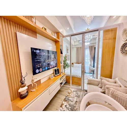 Walk to SM Mall, Near Airport, Disney plus, Netflix, Karaoke, WiFi