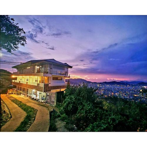 Wanay's Rocky Mountain Homestay