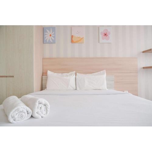 Warm and Best Studio at Menteng Park Apartment By Travelio