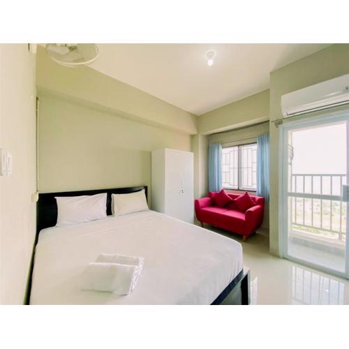 Warm and Homey Studio at Royal Sentul Park Apartment By Travelio