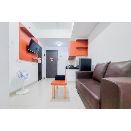 Warm and Minimalist 2BR at Serpong Garden Apartment By Travelio