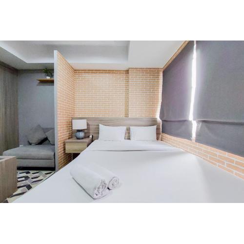 Warm and Simply Look Studio Room Apartment Urban Heights Residences By Travelio
