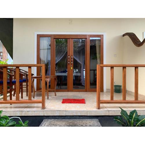 Warung Win Beach & Homestay