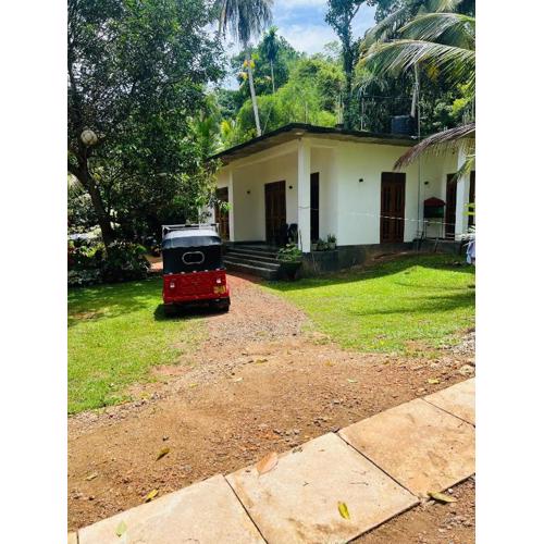 Wasantha holiday Home