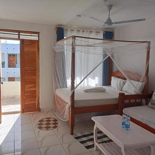 Watamu Plaza Studio 2