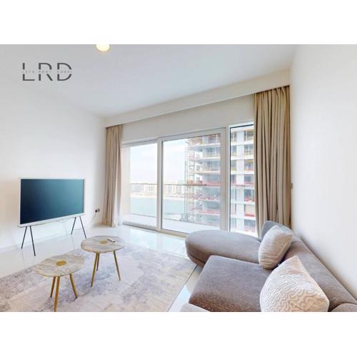 Waterfront 1 Bedroom Apartment - Private Beach - Emaar Beachfront
