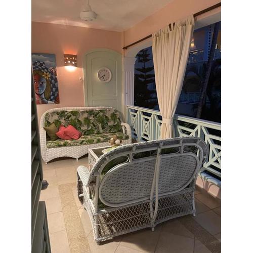 Waterfront apartment