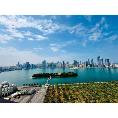 Waterfront Modern loft overlooking downtown 3BR