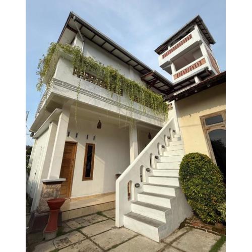 Watukarung Kaderi's Home