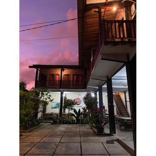 Watukarung Sackstone Guesthouse