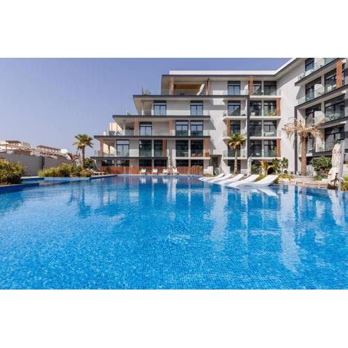 Waves - Elegant Oxford 212 Studio in JVC with City Views