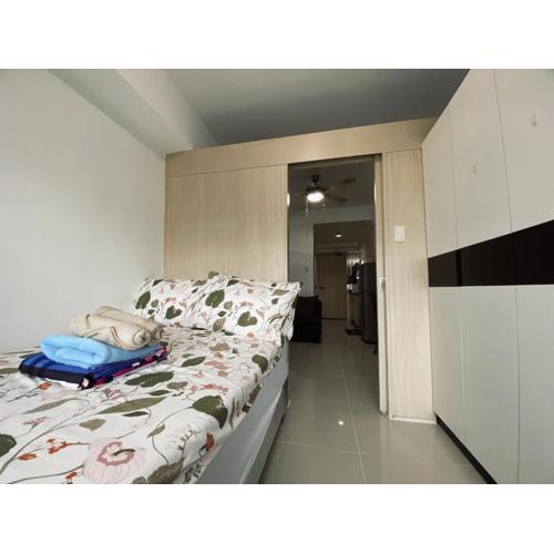 Waylyn Staycation at Mall Of Asia