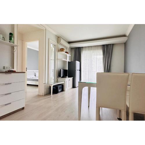 Welcome the spring condo swimming gym kitchen Wi-Fi