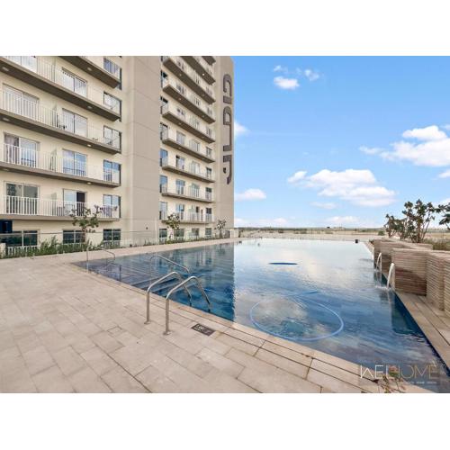 WelHome - Breathtaking View 1BR Apt in Damac Hills 2
