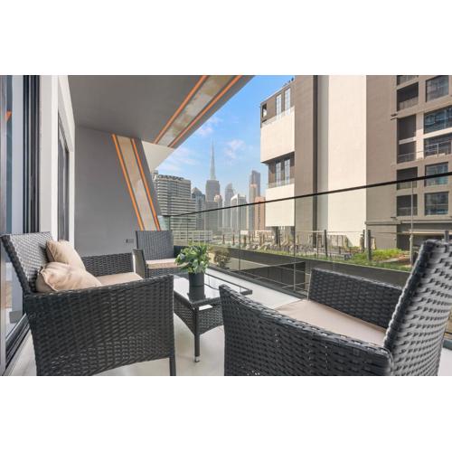 WelHome - Contemporary 1BR in Binghatti Canal & Burj Views