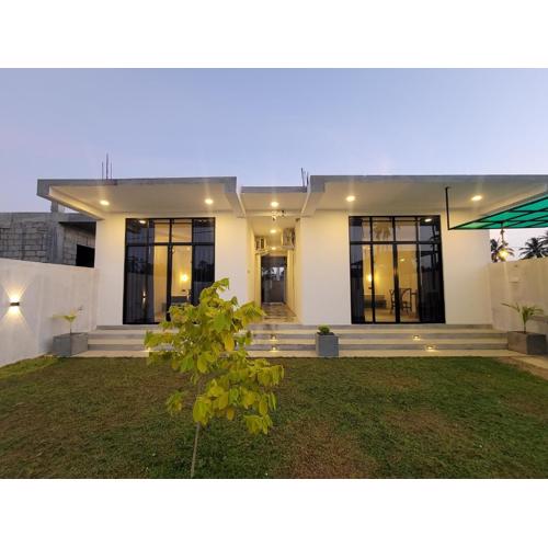 Weligama Bay Genaro Surf Villa