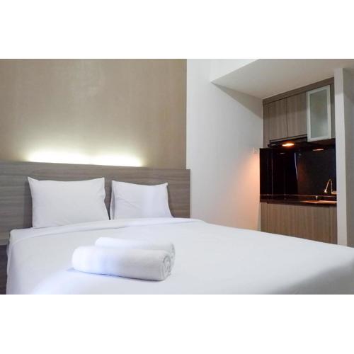 Well Apointed 1BR Apartment at Easton Park Residence Jatinangor By Travelio