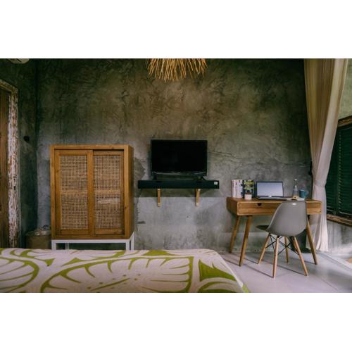 west room at Semadi Living