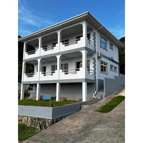 Western Ocean Breeze Self Catering