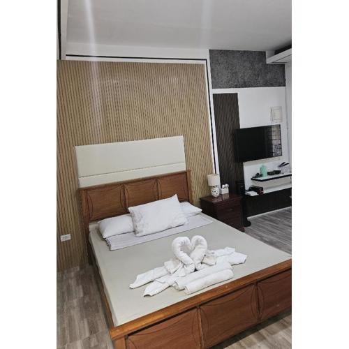 Weyh's Studio #1 by the ocean 100Mbps