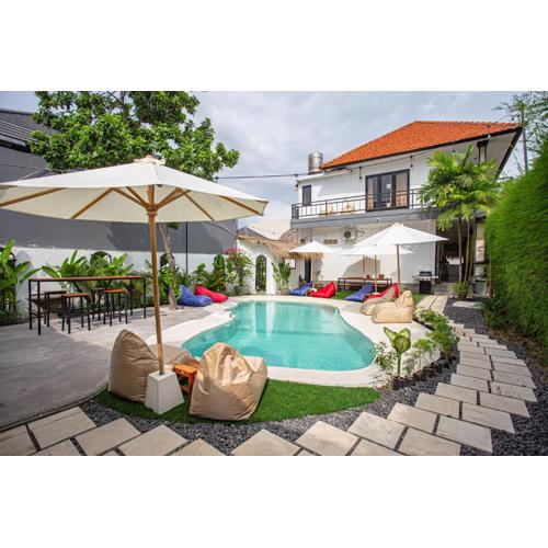 What The Duck Backpackers