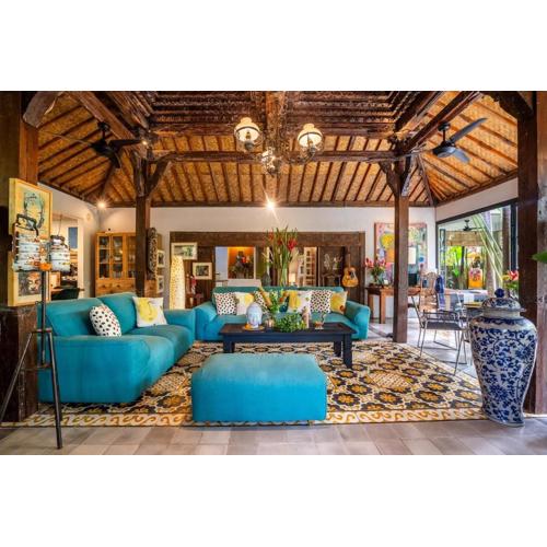 Where Art and Relaxation Meet in Tropical Paradise