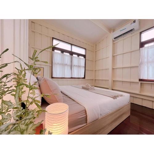 White & Green Guesthouse