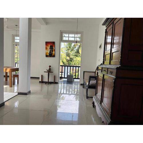 White House & Sea Food Restaurant