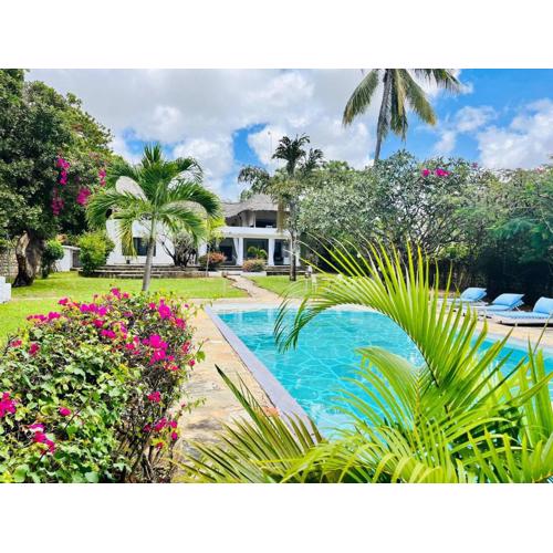 WHITE Nyumba Malindi