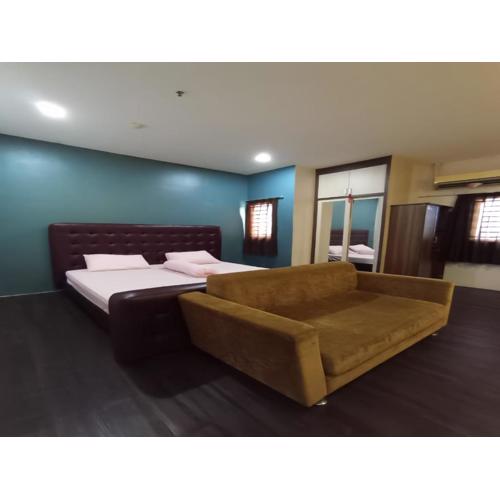 White Queen Victoria Syariah