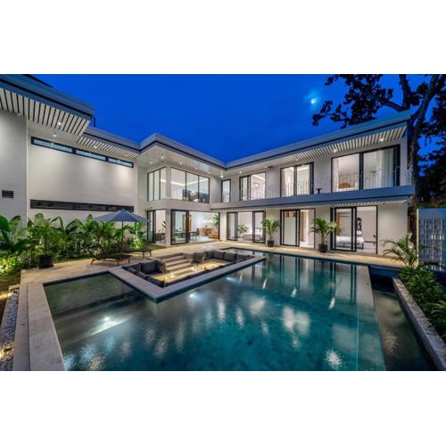 White Villa - Exclusive Modern Villa - Grand Living Space - Breathtaking Views