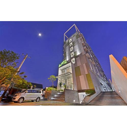 Whiz Hotel Pemuda Semarang