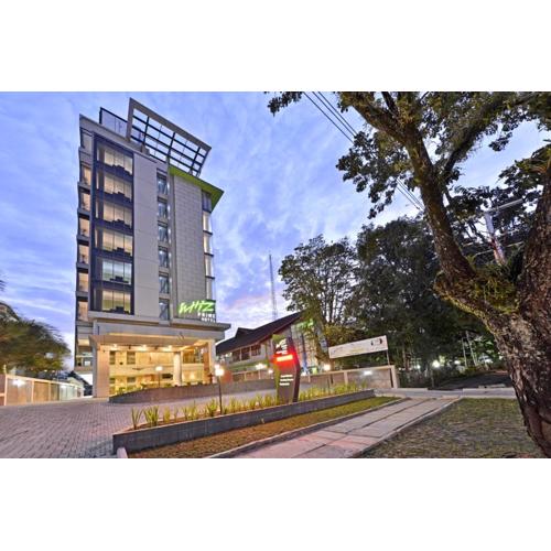 Whiz Prime Hotel Khatib Sulaiman Padang