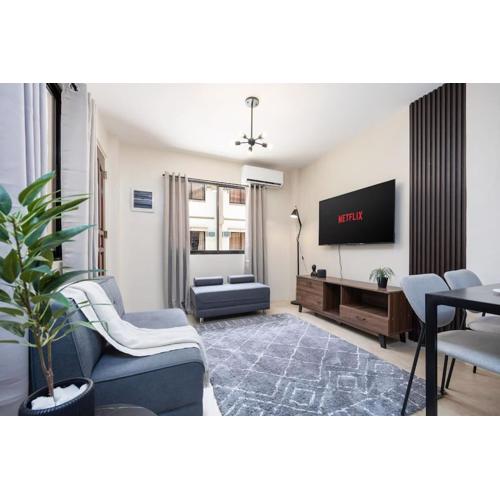 Whole 3BR Furnished Townhouse Near Cebu IT Park with Parking, Fast WiFi, Netflix and More