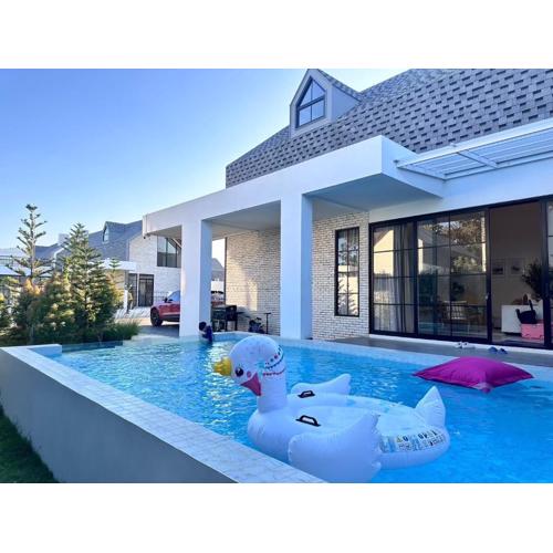 Win pool villa oxygen