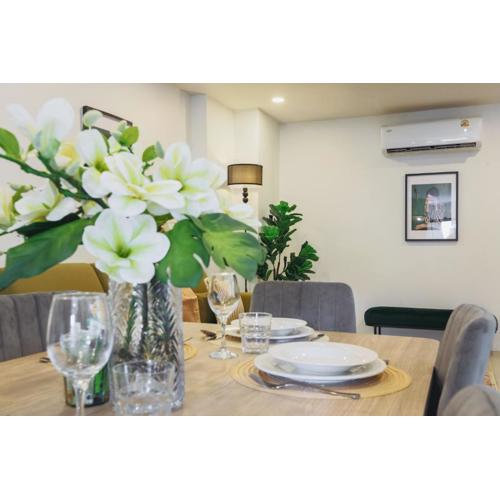 Wink Hill 1 Penthouse Patong 4 Bedrooms