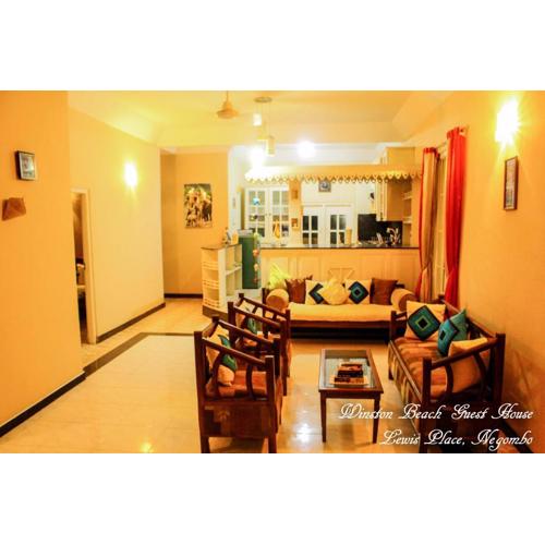 Winston Dutch Canal Villa Guest House