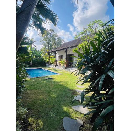 Wiryaroja Garden retreat in Canggu