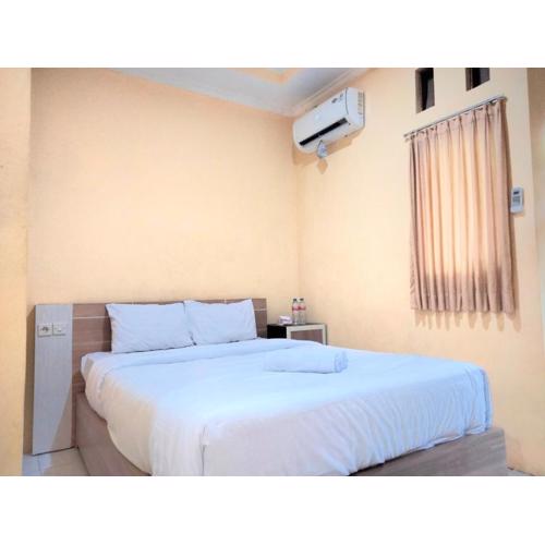 Wisma Mutiara near Alun Alun Demak Mitra RedDoorz