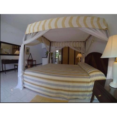 Woburn Apartments 5C