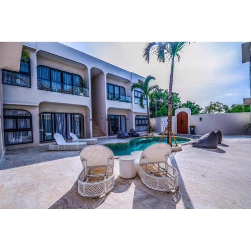 Wooden Charm 1BR Apartment with Pool at Balangan