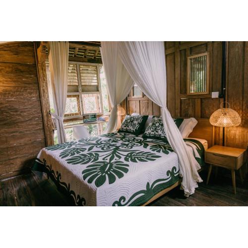 Wooden house at Semadi living