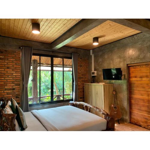 Wooden House,Rustic charm in quiet area