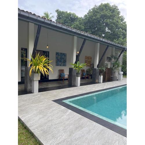 Woodlands Family Villa