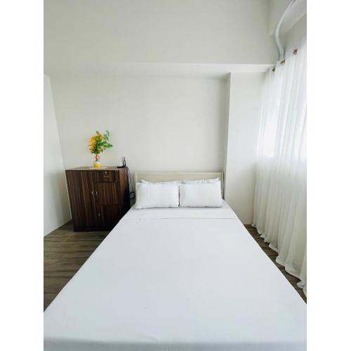 WV 14 Peaceful & Spacious Family Room