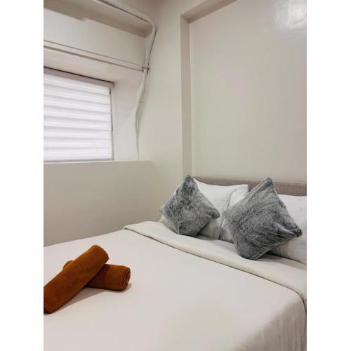 WV 28 Serene Balcony Spot