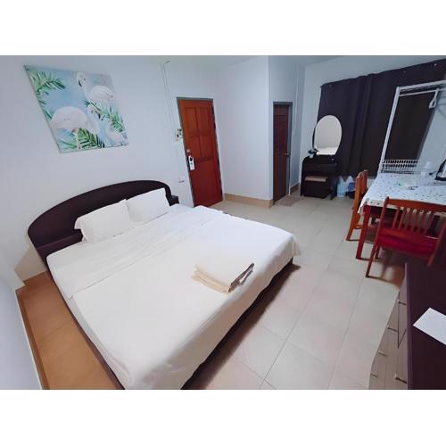 X Mitr Inn HuaHin Beach - หาดหัวหิน