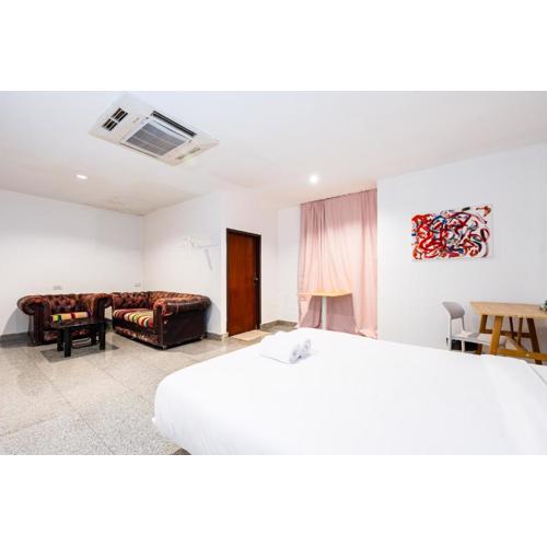 X Mitr INN Sukhumvit 2 - BTS Nana มิตร อินน์ สุขุมวิทซอย 2 บีทีเอส นานา